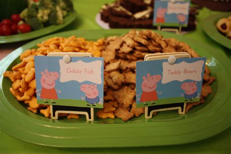 Everlys Peppa Pig Second Birthday Party Goldie Fish And Teddy Bears