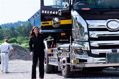 We Meet The Female Truck Driver Gaining Popularity In Japan Vice
