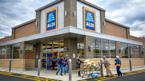 New Aldi Supermarket Celebrates Grand Opening In Vineland