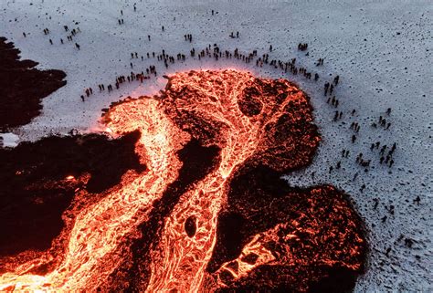 Unbelievable Photos Of Iceland S Fagradalsfjall Volcano Erupting