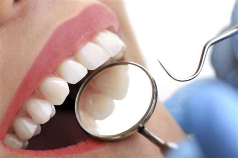 Instrumentos Odontológicos Utilizados Pelo Dentista E Por Seu Auxiliar