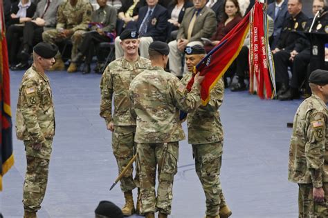 10th Mtn Div Change Of Command Article The United States Army