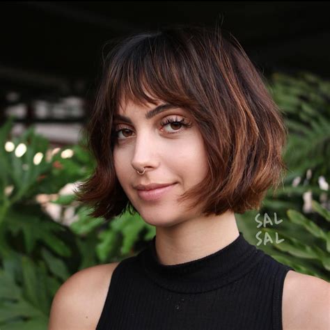 40 Most Flattering Bob Hairstyles For Round Faces 2018 Hairstyles Weekly