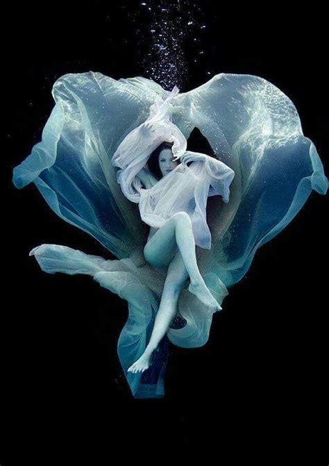 Underwater Art Underwater Photography Amazing Photography Art Photography Fashion