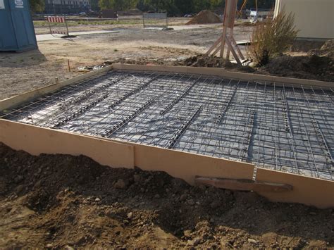 Bei einer garage reicht in der regel unbewehrt. Unser Hausbau: Garage in Eigenleistung: Fundament ...