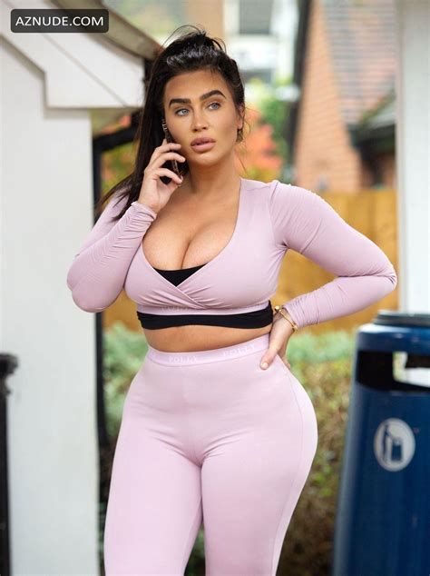 Lauren Goodger Seen Leaving Her House To Go Out For A Morning Run In