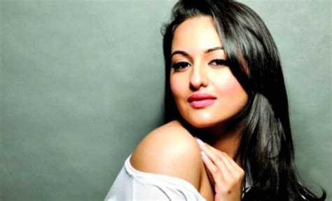 Sonakshi Sinha Feels Hollywood Doesnt Write Great Roles For Indian Actors