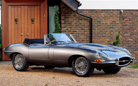 Retro Kimmers Blog Jaguar E Type One Of The Most Beautiful Cars Of