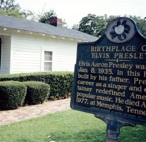 Erster monat des jahres 1935 geboren ebenso starb am 16. Elvis Presley: Die fetten Jahre sind ganz fein - WELT
