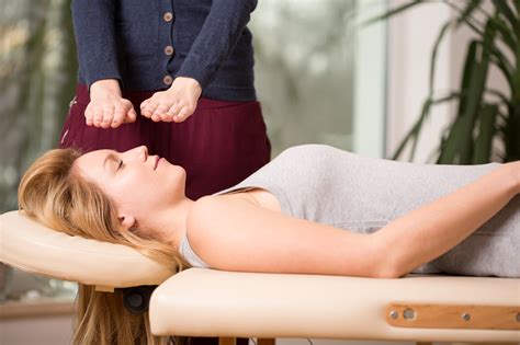 What Are The Health Benefits Of A Reiki Healing Session