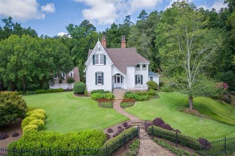 1883 Historic House For Sale In Rome Georgia — Captivating Houses