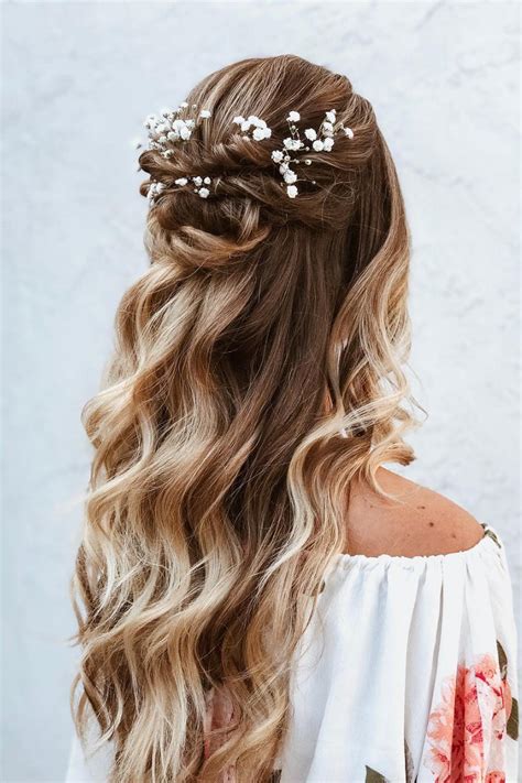 Half up half down hair has always been a fantastic and versatile choice for these instances. Half Up Half Down Hairstyles We're Loving Right Now ...