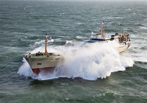 Big Ships In Storms Download Wallpaper Ship Sea Waves Storm Free