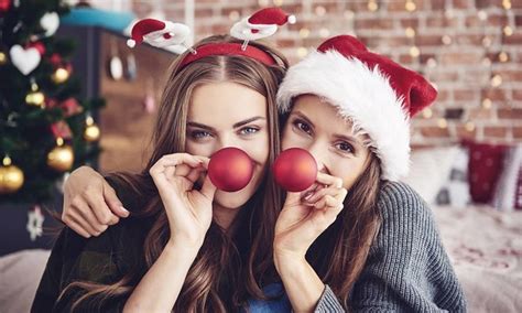 Looking for short best friend captions for instagram 2021? 8 ways to tell you've found your best friend | HELLO!