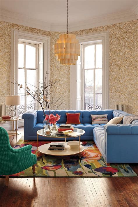 When it comes to decorating your bedroom, thoughtful creative touches make all the difference in taking a room from ok to wow! Spring Decorating Ideas | Buyer Select