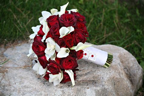 Bridal Bouquet With Red Roses And White Calla Lilies Bridal Bouquet