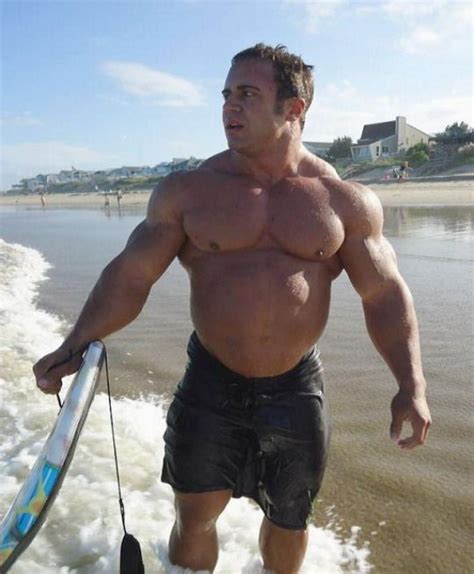 muscle surfer the rarest kind of surfer big muscles muscle men muscle building tips