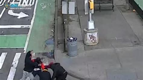 Gang Beat Strip And Rob Man In Daylight In New Yorks Chinatown