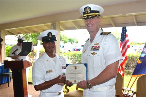 Navy And Marine Corps Achievement Medal Awarded At Navfac Hawaii
