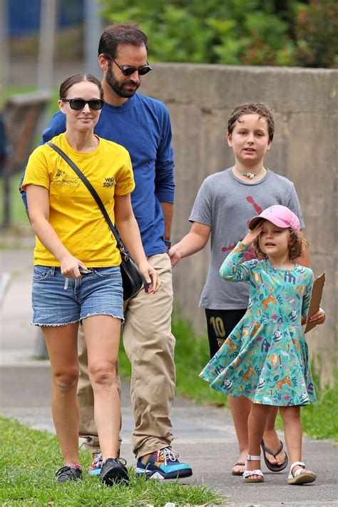 Natalie Portman And Her Husband Benjamin Millepied Step Out For Lunch