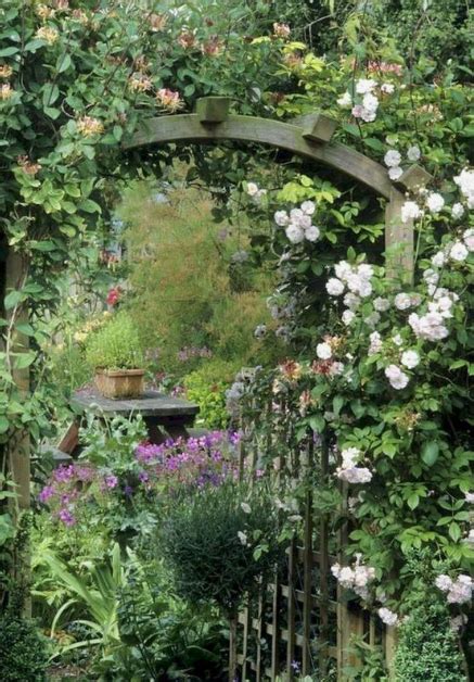 24 Stunning Secret Garden Design Ideas For Summer Viviehome