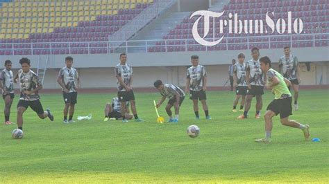 Semangat Penggawa Persis Solo Berikan 3 Poin Perdana Di Stadion Manahan