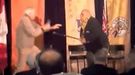 Former Cfl Players Joe Kapp And Angelo Mosca Brawl At Grey Cup Event In Canada [video]