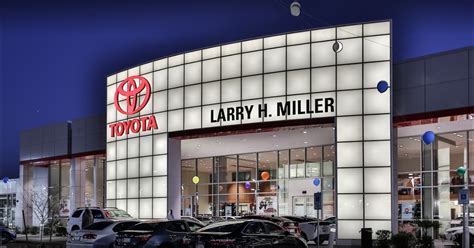 Glendale Az Area Toyota Dealer Larry H Miller Toyota Peoria
