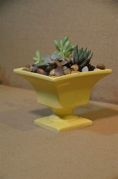 Proudly serving the city of dublin, ireland by providing delivery of beautiful floral arrangements and related gift ideas. Ohio Pottery-Robinson Ransbottom-Roseville Ohio- Vintage ...