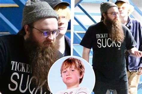 Two And A Half Men Star Angus T Jones 28 Looks Unrecognizable With