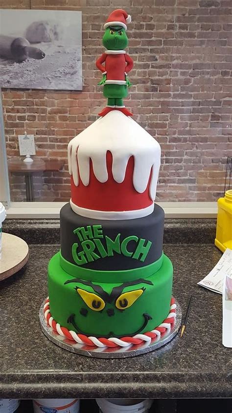 See more ideas about christmas treats, christmas desserts, christmas party food. The Grinch Cake - Kawaii Interior