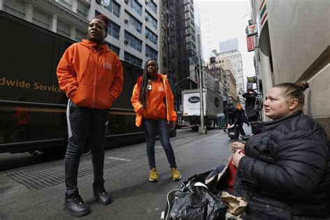 Desperate To Ease Homelessness California Officials Look To New York Right To Shelter Policy
