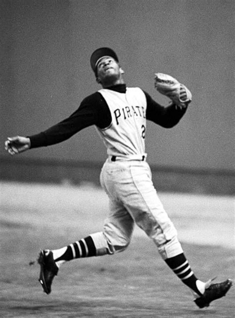 Pin By Jag On Clemente 21 Pittsburgh Pirates Baseball