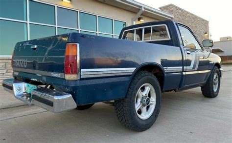 Rust Free 1986 Isuzu Pup Turbo Diesel 4×4 Barn Finds