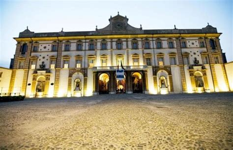 Nuovi orari di apertura del palazzo ducale di sassuolo nel periodo estivo ed autunnale con l'importante novità introdotta dal d. Epifania, aperture straordinarie per il Palazzo Ducale di ...