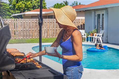 5 Genius Ways To Throw Delicious Night Bbq Party At Pool Side Ajmanproperties