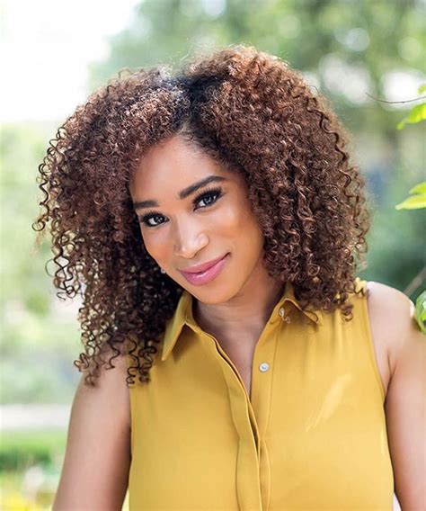 These Experts Explain Exactly How To Identify Your Curl Type Types Of Curls Curly Hair Styles