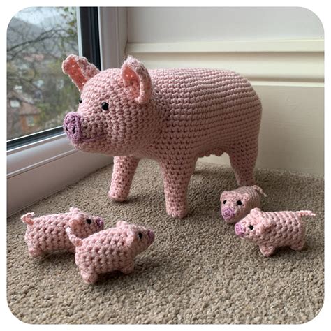 You Can Make A Birthing Mummy Pig With This Crochet Pattern