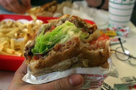 The calculator shares the five most popular items (and their price breakdown) on similar restaurants' menus in your state, then it. 6 Gross Things You Never Wanted To Know About Fast Food ...