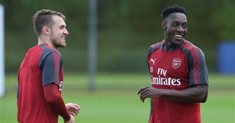 arsenal transfer news danny welbeck and aaron ramsey refusing to sign new deals football