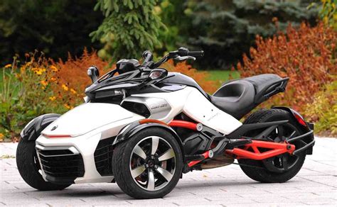 The spyder rt has won three prestigious prizes for design and innovation: Spider Bike 3 Wheel | Can am spyder, Can am, Spyder
