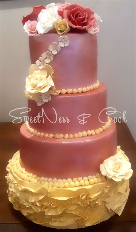 Ruffle And Roses Wedding Cake Wedding Cakes Cake Paris Wedding