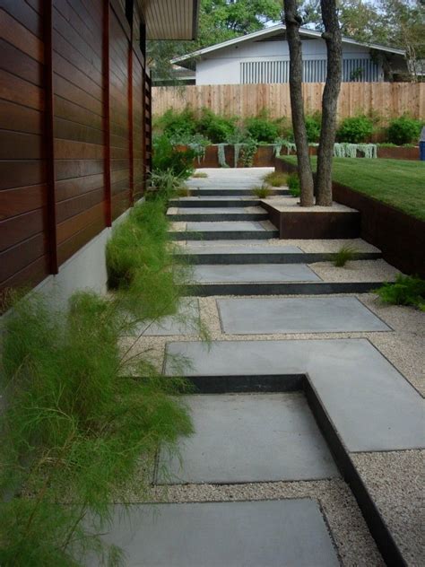 Custom concrete curbing edging landscaping do it yourself. Note steel edge steps and low retaining walls...concrete ...