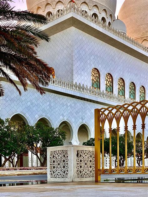 Sheikh Zayed Grand Mosque 422020 Abu Dhabi Stock Photo Image Of