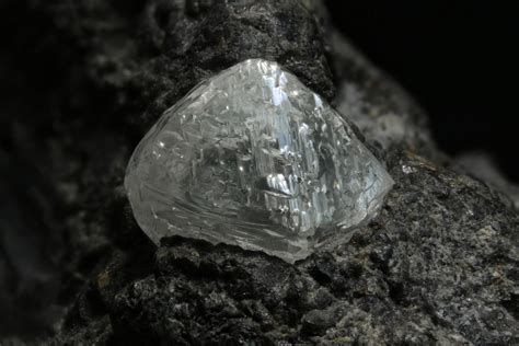 Dans Les Mines De Diamants Bruts Real Is A Diamond France