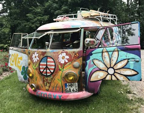 Flower Vw Camper Vw Caravan Kombi Motorhome Airstream Campers Happy Hippie Hippie Love