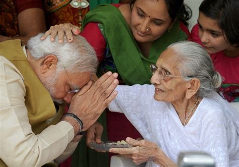Narendra Modi Meets His Mother In Gujarat Seeks Her Blessings