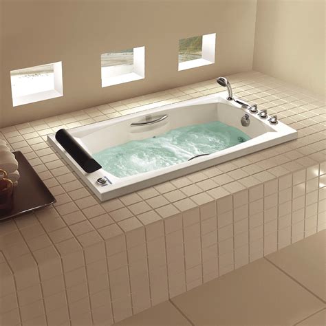 Many models of hot tubs in both white and black color. Georgian Luxury Whirlpool Tub