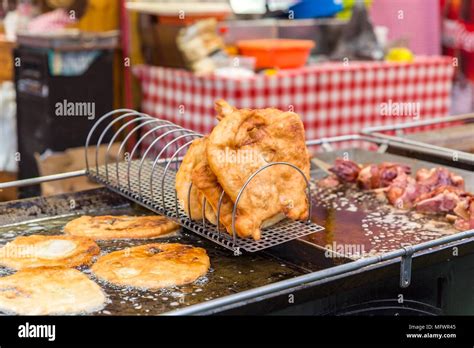 Lángos Budapest Hi Res Stock Photography And Images Alamy