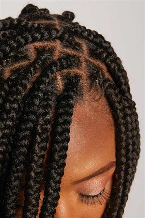 Medium Knotless Box Braids Hairstyles Medium Length Might Also Be Appealing Because You Dont